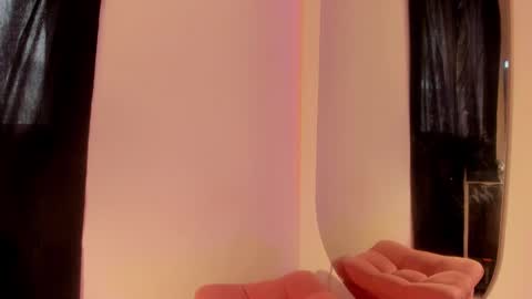 Snapshot of saratorresxx chatting on March 2025 05:39:02 PM Sara online show from March 2025 05:39:02 PM