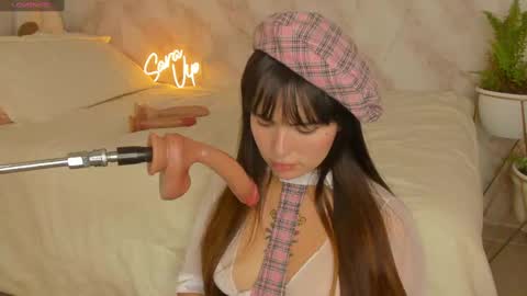   - independient model online show from December 2024 05:31:02 AM