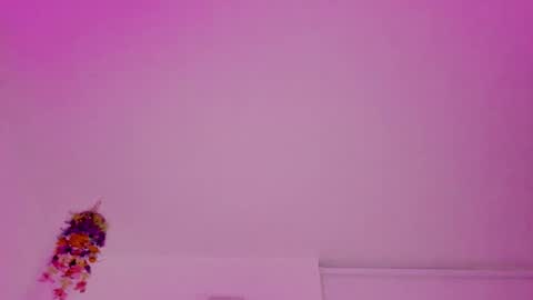 Saray  online show from October 2025 11:22:02 PM