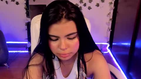 saray__jones online show from January 2025 06:01:02 PM