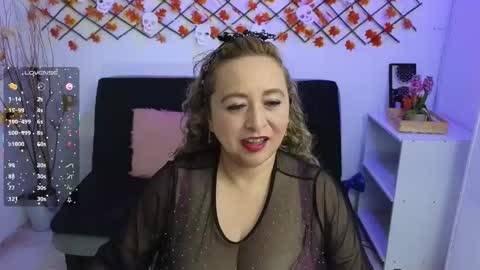 Snapshot of saray_soto chatting on November 2025 12:40:02 PM Saray online show from November 2025 12:40:02 PM