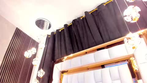 Snapshot of sarayroyse chatting on March 2025 07:20:02 PM Saray online show from March 2025 07:20:02 PM