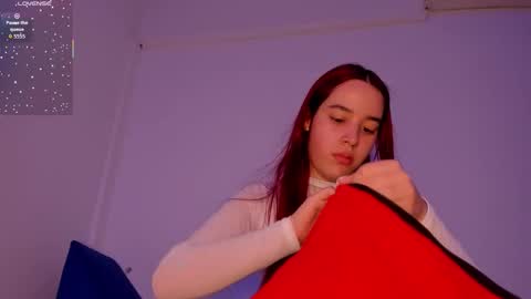 Snapshot of sarenlux chatting on November 2025 01:00:01 PM Baby Saren online show from November 2025 01:00:01 PM