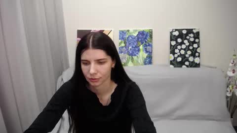 Snapshot of sarra_rich chatting on January 2025 09:02:02 AM Rich online show from January 2025 09:02:02 AM