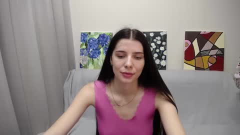 Snapshot of sarra_rich chatting on January 2025 09:03:01 AM Rich online show from January 2025 09:03:01 AM