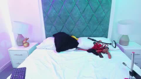 Snapshot of sasha_blazer chatting on November 2025 03:18:02 AM Sasha online show from November 2025 03:18:02 AM