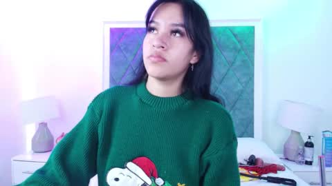 Snapshot of sasha_blazer chatting on November 2025 07:34:01 PM Sasha online show from November 2025 07:34:01 PM