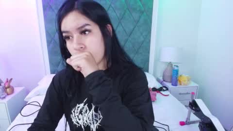 Snapshot of sasha_blazer chatting on November 2025 03:06:01 AM Sasha online show from November 2025 03:06:01 AM