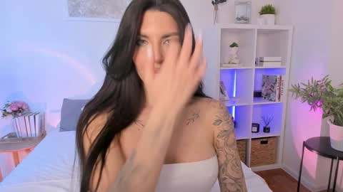 Sasha Miro online show from January 2025 07:30:01 AM