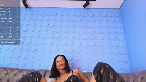 Snapshot of sashaa_monroe chatting on February 2025 10:33:02 AM Sasha online show from February 2025 10:33:02 AM