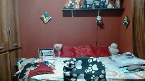 S A S H A R O S E online show from February 2026 12:21:01 PM