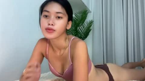 Snapshot of sashi_kaye chatting on June 2026 04:13:02 AM sashi_kaye online show from June 2026 04:13:02 AM