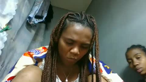 Snapshot of sasivia08 chatting on February 2026 12:06:02 AM sasivia08 online show from February 2026 12:06:02 AM