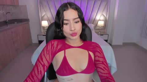 saskia litt online show from December 2025 04:08:02 AM