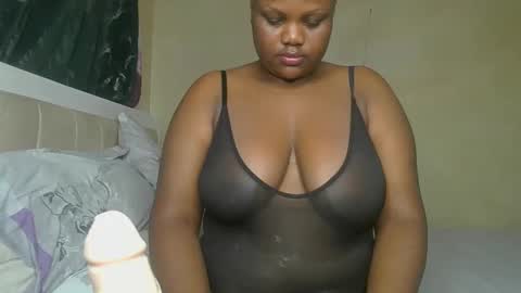 sassie_bee online show from December 2024 03:21:02 AM