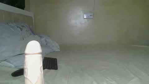 sassie_bee online show from February 2025 09:52:02 PM