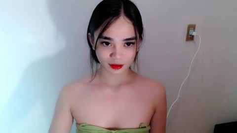 Snapshot of sassy_keath chatting on May 2026 04:50:01 PM Keath online show from May 2026 04:50:01 PM
