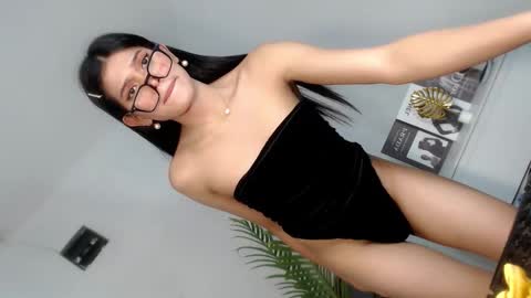 Snapshot of sassy_monie chatting on January 2025 04:16:02 AM sassy_monie online show from January 2025 04:16:02 AM