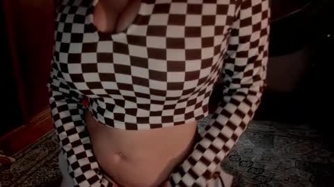 Snapshot of sassy_xyou chatting on December 2024 07:10:01 PM Ms. Oh online show from December 2024 07:10:01 PM