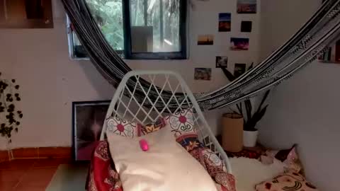 Snapshot of sassy_xyou chatting on March 2025 09:35:01 PM Ms. Oh online show from March 2025 09:35:01 PM