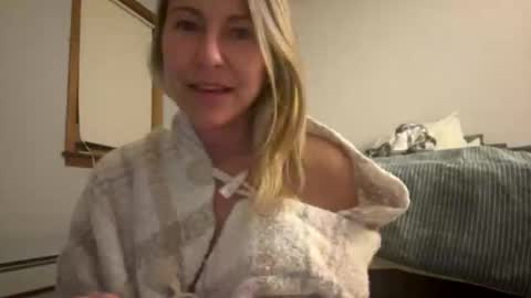 Sassyella online show from October 2025 04:13:01 AM