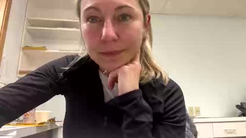 Sassyella online show from December 2025 10:59:02 PM