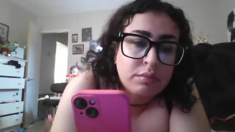 Snapshot of sassypandaxxx chatting on June 2026 12:00:01 AM koolkat online show from June 2026 12:00:01 AM