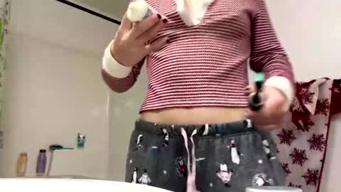 sassysquirtsmmm online show from December 2025 04:48:01 PM