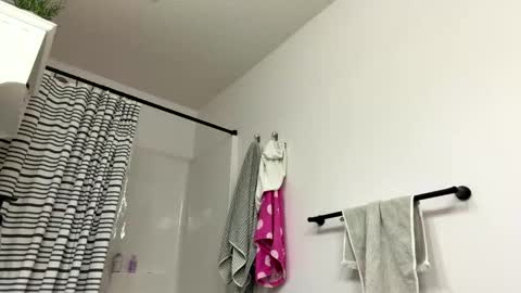 Snapshot of sassysquirtsmmm chatting on May 2026 07:20:01 PM sassysquirtsmmm online show from May 2026 07:20:01 PM
