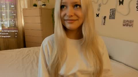 Snapshot of satinpresence chatting on May 2026 06:52:01 AM satinpresence online show from May 2026 06:52:01 AM
