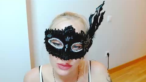 Satinqueen90 online show from October 2025 06:13:02 AM
