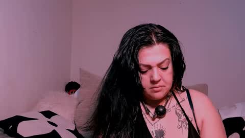 Snapshot of satisfymypussy chatting on February 2025 06:51:02 AM Alina online show from February 2025 06:51:02 AM