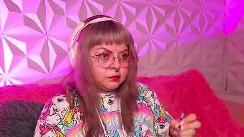 Gina George online show from November 2025 10:31:02 PM