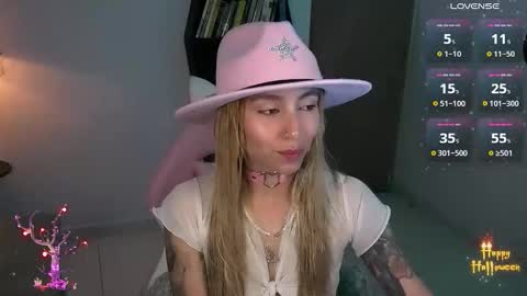 Snapshot of saucy_jenn1 chatting on November 2025 02:36:01 AM I AM JENN online show from November 2025 02:36:01 AM