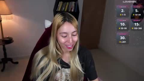 Snapshot of saucy_jenn1 chatting on November 2025 10:41:02 PM I AM JENN online show from November 2025 10:41:02 PM