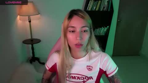 Snapshot of saucy_jenn1 chatting on December 2025 03:56:02 AM I AM JENN online show from December 2025 03:56:02 AM