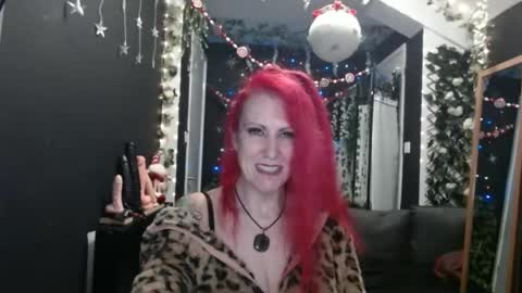 SaucySky online show from December 2024 08:58:02 PM