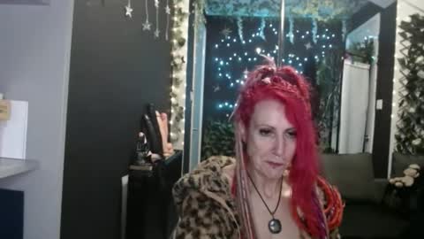 SaucySky online show from November 2025 03:29:02 AM