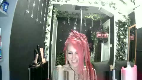 SaucySky online show from June 2026 09:53:02 PM
