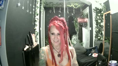 SaucySky online show from June 2026 09:21:02 PM