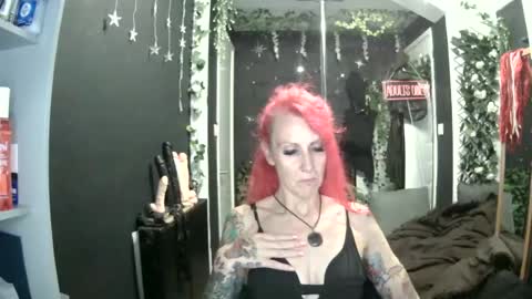 SaucySky online show from July 2026 09:20:01 PM