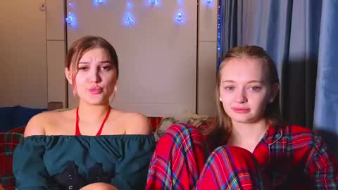 LUNA and ANNA    online show from December 2024 05:15:02 PM