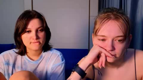 LUNA and ANNA    online show from September 2025 05:57:02 PM