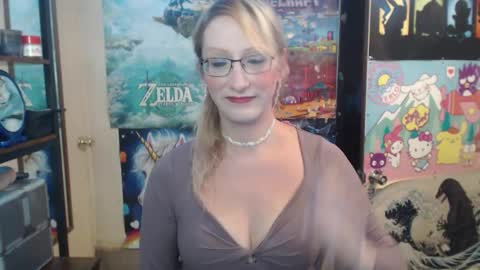 Snapshot of savanah_banana chatting on October 2025 07:03:02 PM Savanah online show from October 2025 07:03:02 PM