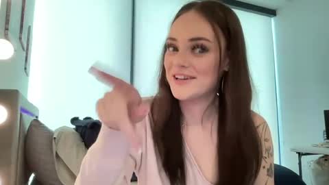 Snapshot of savannahgracewaters chatting on May 2026 11:34:01 PM Savannah Waters online show from May 2026 11:34:01 PM