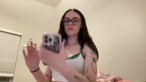 Snapshot of savannahgracewaters chatting on July 2026 02:43:01 AM Savannah Waters online show from July 2026 02:43:01 AM
