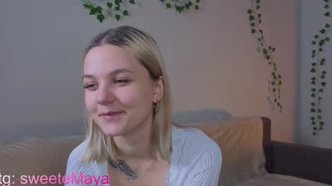 Snapshot of savannahshor chatting on December 2025 08:04:02 PM savannahshor online show from December 2025 08:04:02 PM