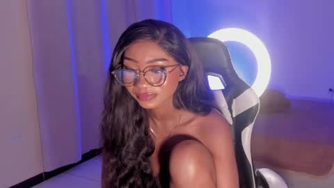 Snapshot of savannahwildee chatting on February 2025 03:11:01 AM Savannahwildee online show from February 2025 03:11:01 AM