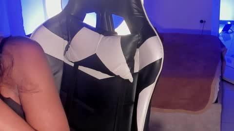 Snapshot of savannahwildee chatting on February 2025 09:37:01 AM Savannahwildee online show from February 2025 09:37:01 AM