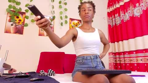 Snapshot of savory_pussy18 chatting on December 2025 01:27:02 PM savory_pussy18 online show from December 2025 01:27:02 PM